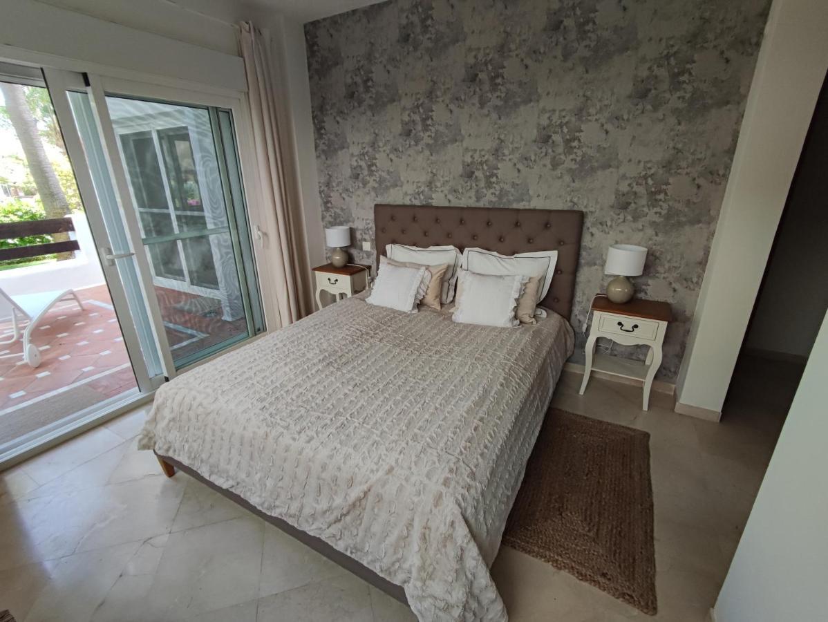 Costalita On The Beach - 3 Bedroom Cosy Apartment Estepona Esterno foto