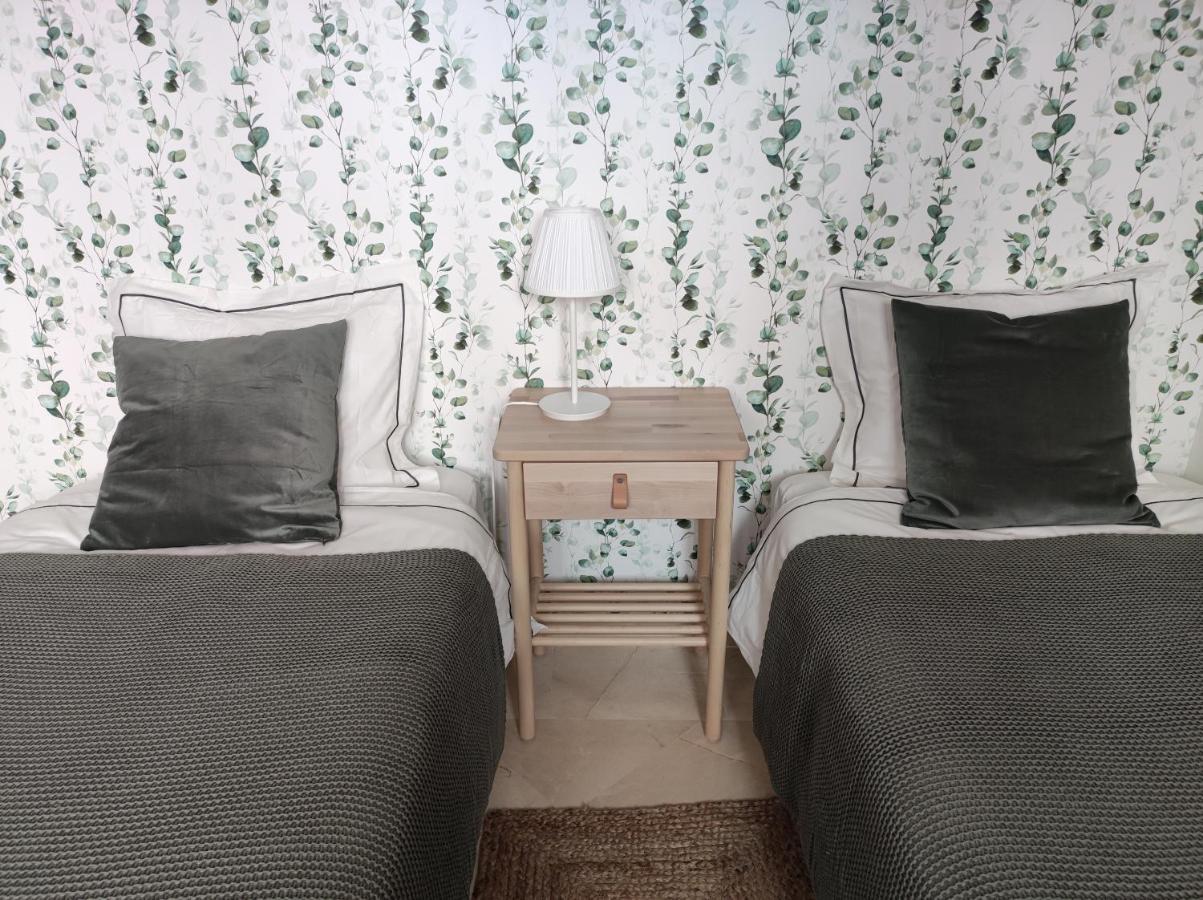 Costalita On The Beach - 3 Bedroom Cosy Apartment Estepona Esterno foto
